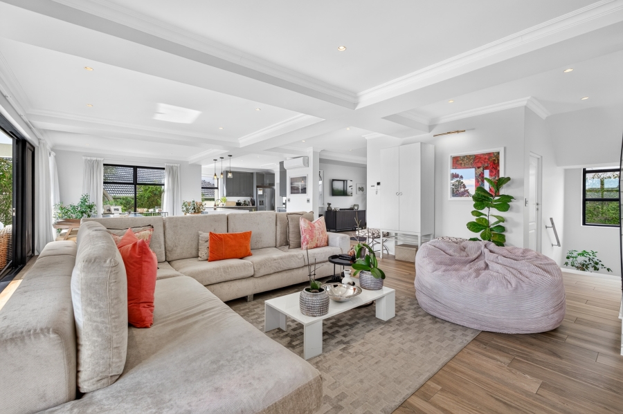 To Let 4 Bedroom Property for Rent in Camps Bay Western Cape